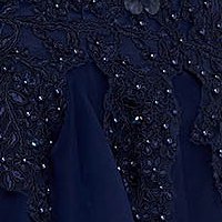 Rochie albastru-inchis scurta de ocazie in clos din tul cu broderie si aplicatii cu perle