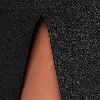 Fekete StarShinerS midi alkalmi ceruza ruha fodrokkal a dekoltázs vonalánál rugalmas szövetből