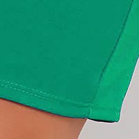 Green dress short cut pencil pleats of material crepe