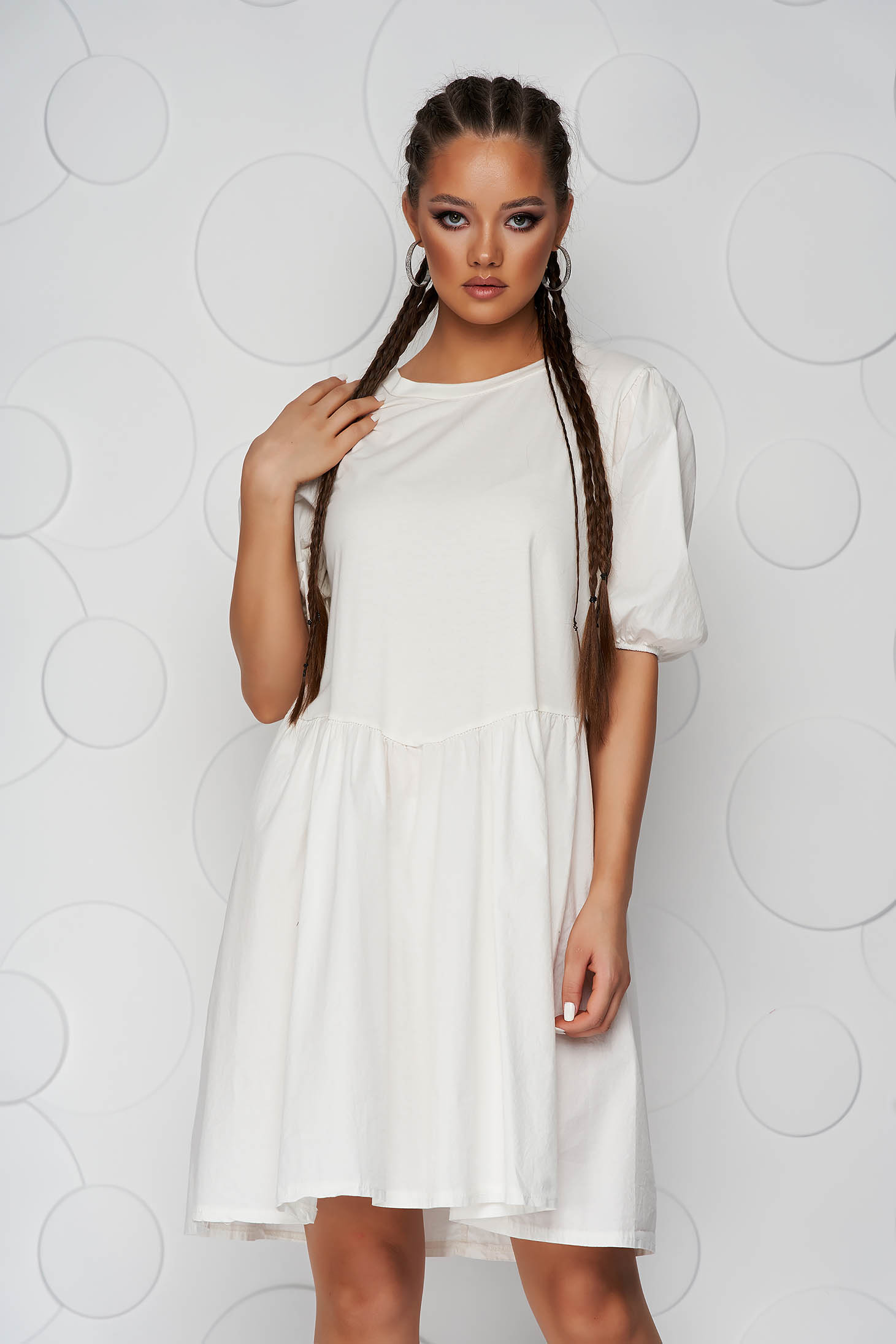Rochie din bumbac ivoire scurta cu croi larg si maneci bufante