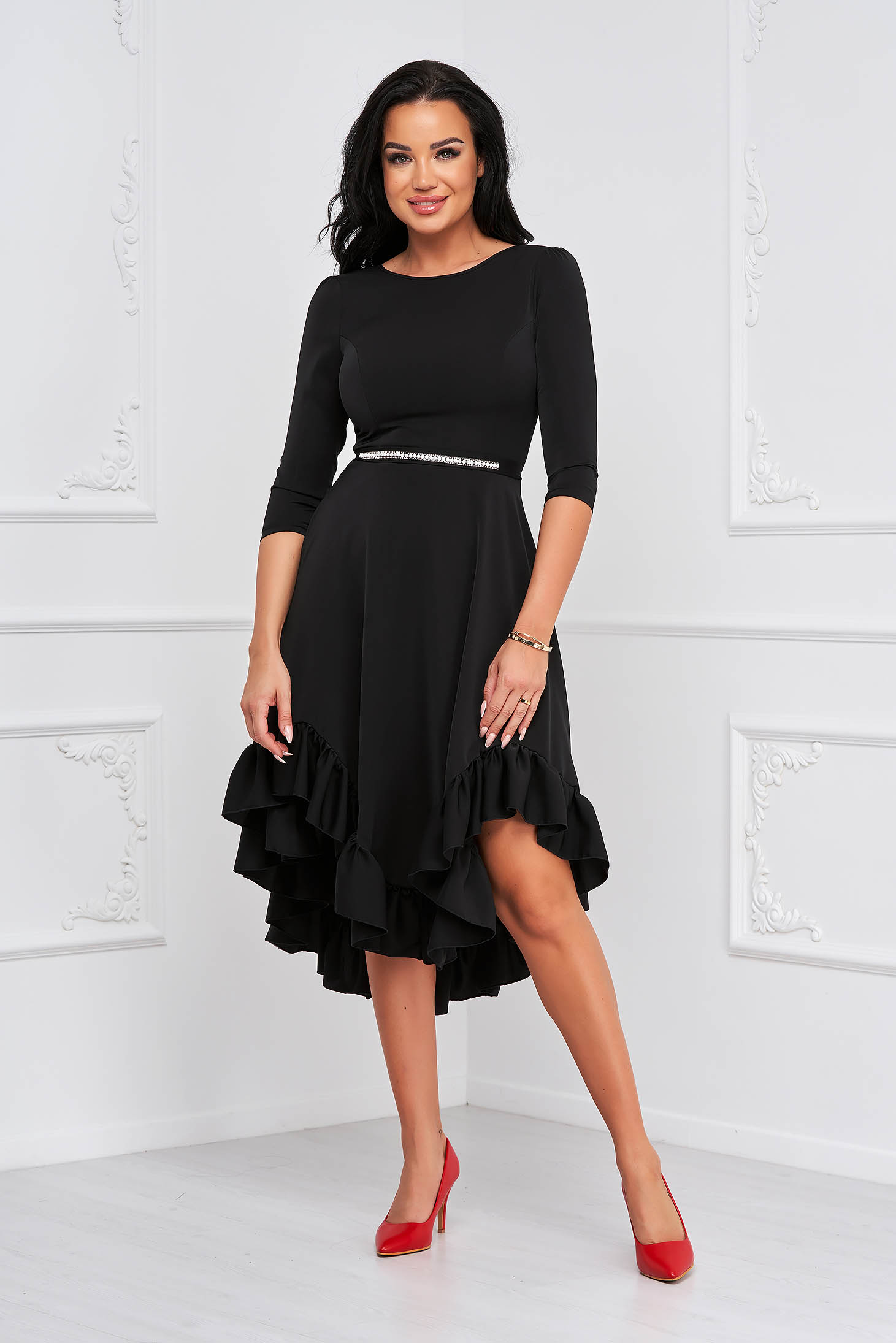 - StarShinerS black dress asymmetrical cloche with ruffles at the buttom of the dress georgette
