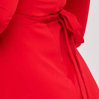 Piros StarShinerS alkalmi aszimetrikus harang ruha vékony merevitett anyagból fodrokkal a ruha alján