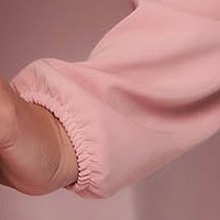 Púder rózsaszínű elegáns StarShinerS ruha harang alakú gumirozott derékrésszel 3d virágos díszítéssel