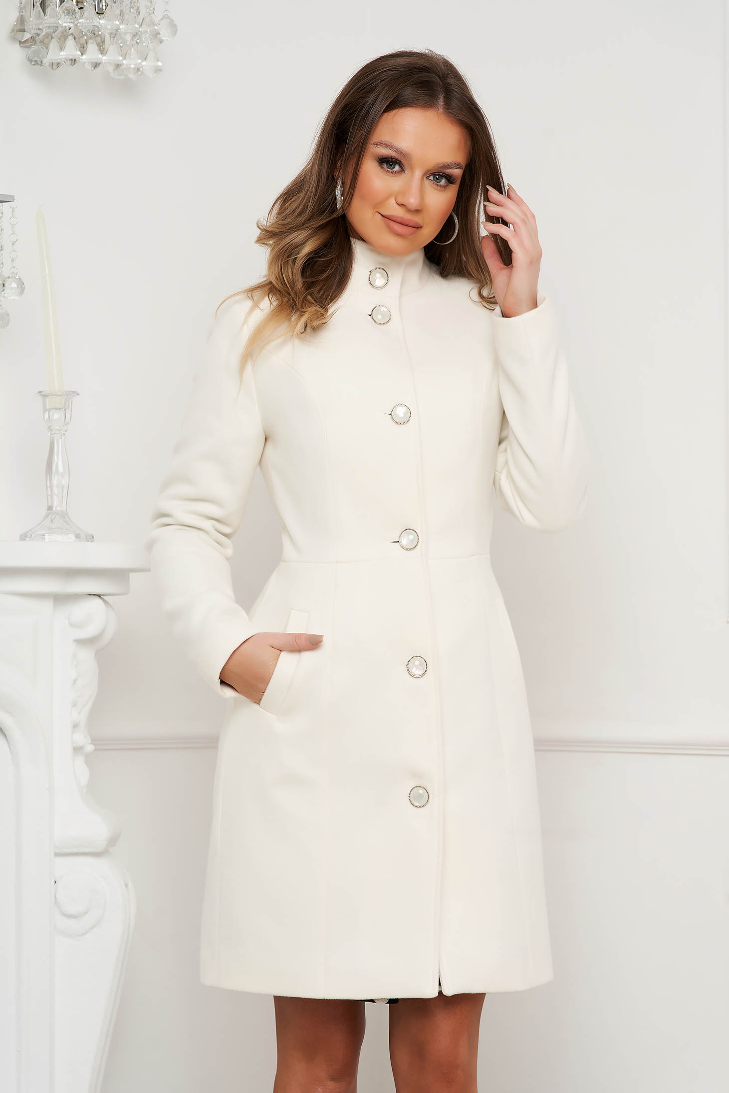 Ivory coat tented elegant soft fabric with front pockets