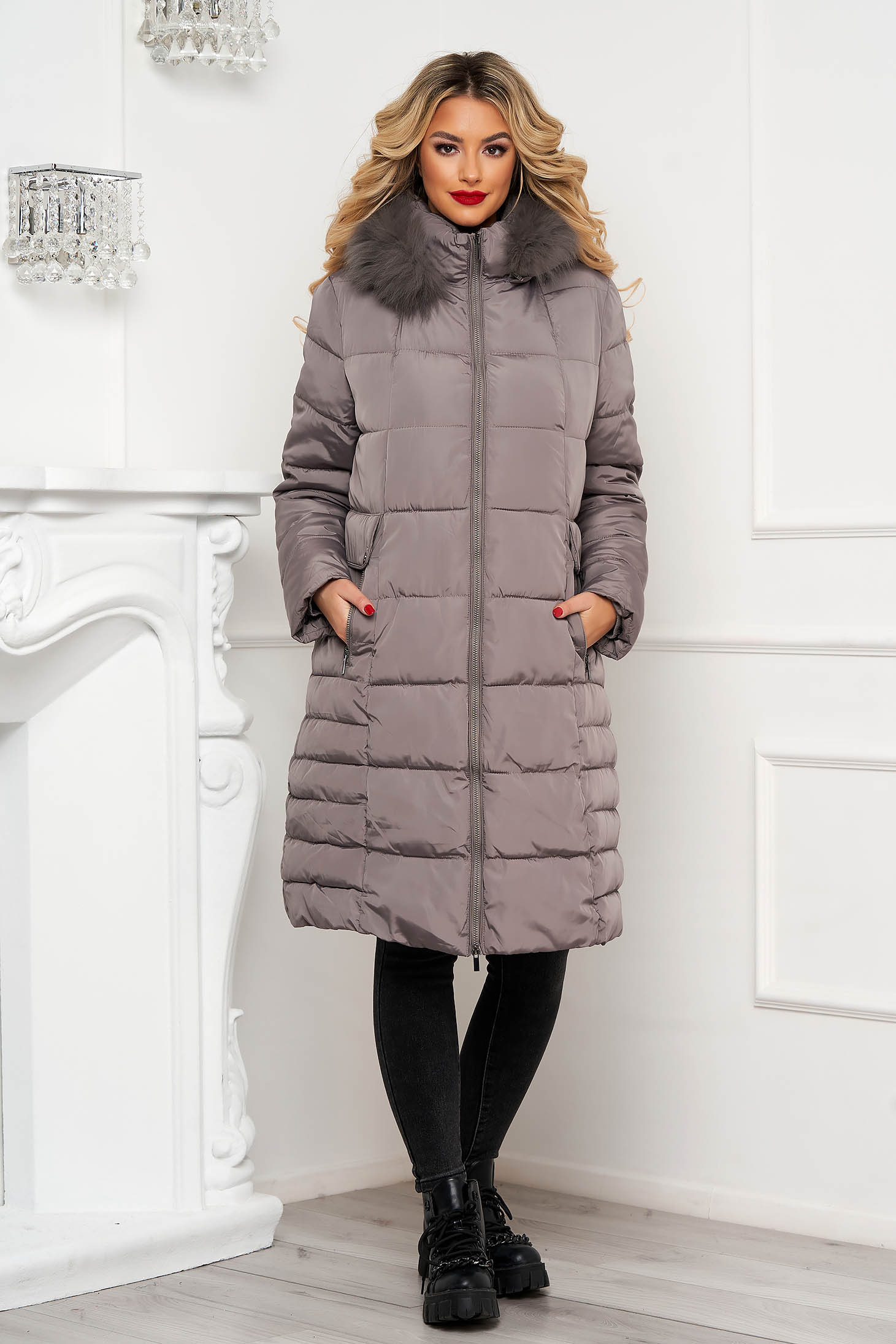Grey jacket loose fit from slicker detachable hood with faux fur accessory