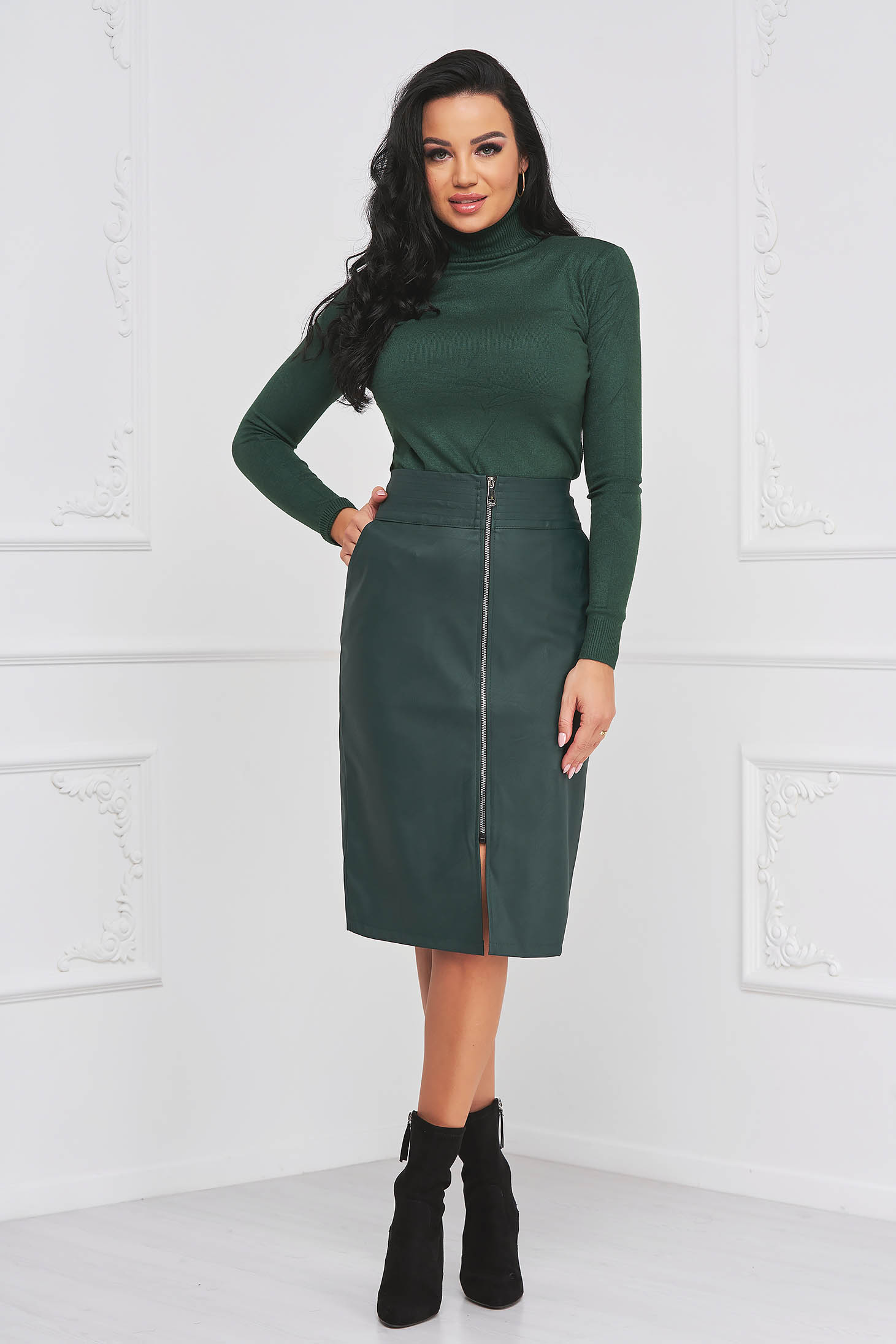 Darkgreen skirt high waisted from ecological leather pencil