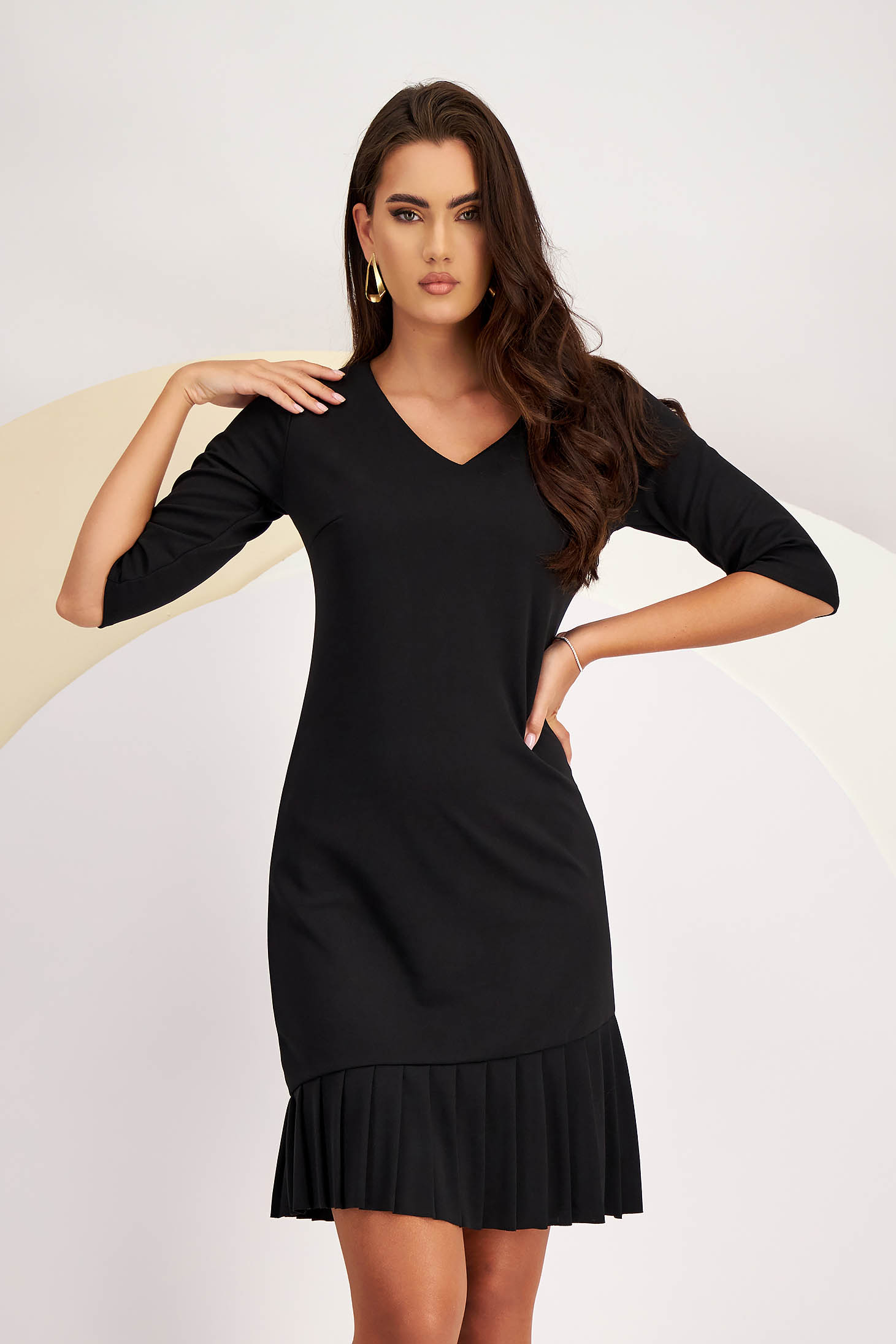 Black crepe dress with a straight cut and pleated ruffle - Lady Pandora