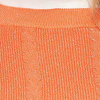 Narancssárga kötött pulóver csillogó szálal fonott anyagból