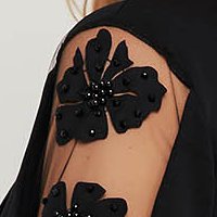 Fekete elegáns midi rakott, pliszírozott ruha rugalmas szövetből 3d virágos díszítéssel