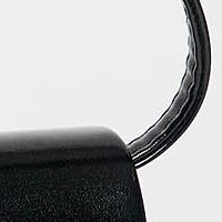 Fekete alkalmi fémes színű boríték táska műbőrből
