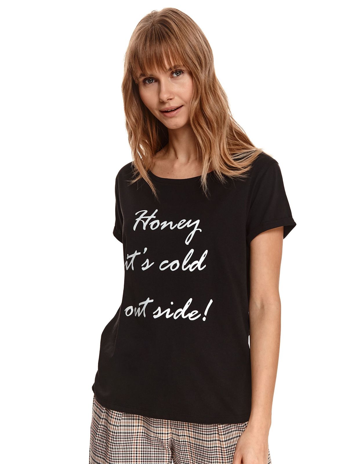 Black t-shirt cotton with rounded cleavage loose fit