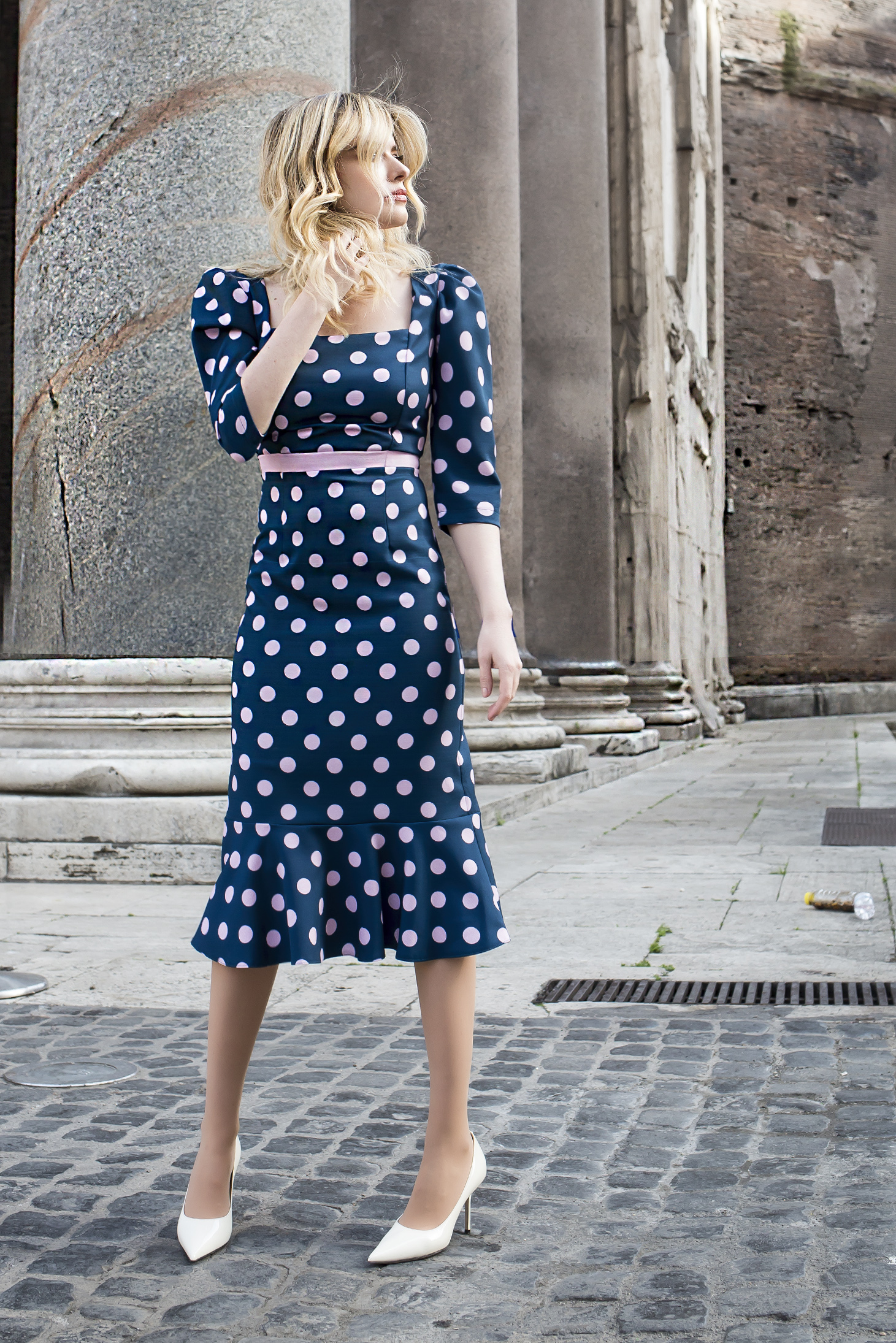 Rochie din stofa elastica midi tip creion cu umeri cu volum - StarShinerS