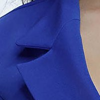 Kék ruha rövid rugalmas szövet tollas díszítés strassz köves díszítéssel zakó tipusú