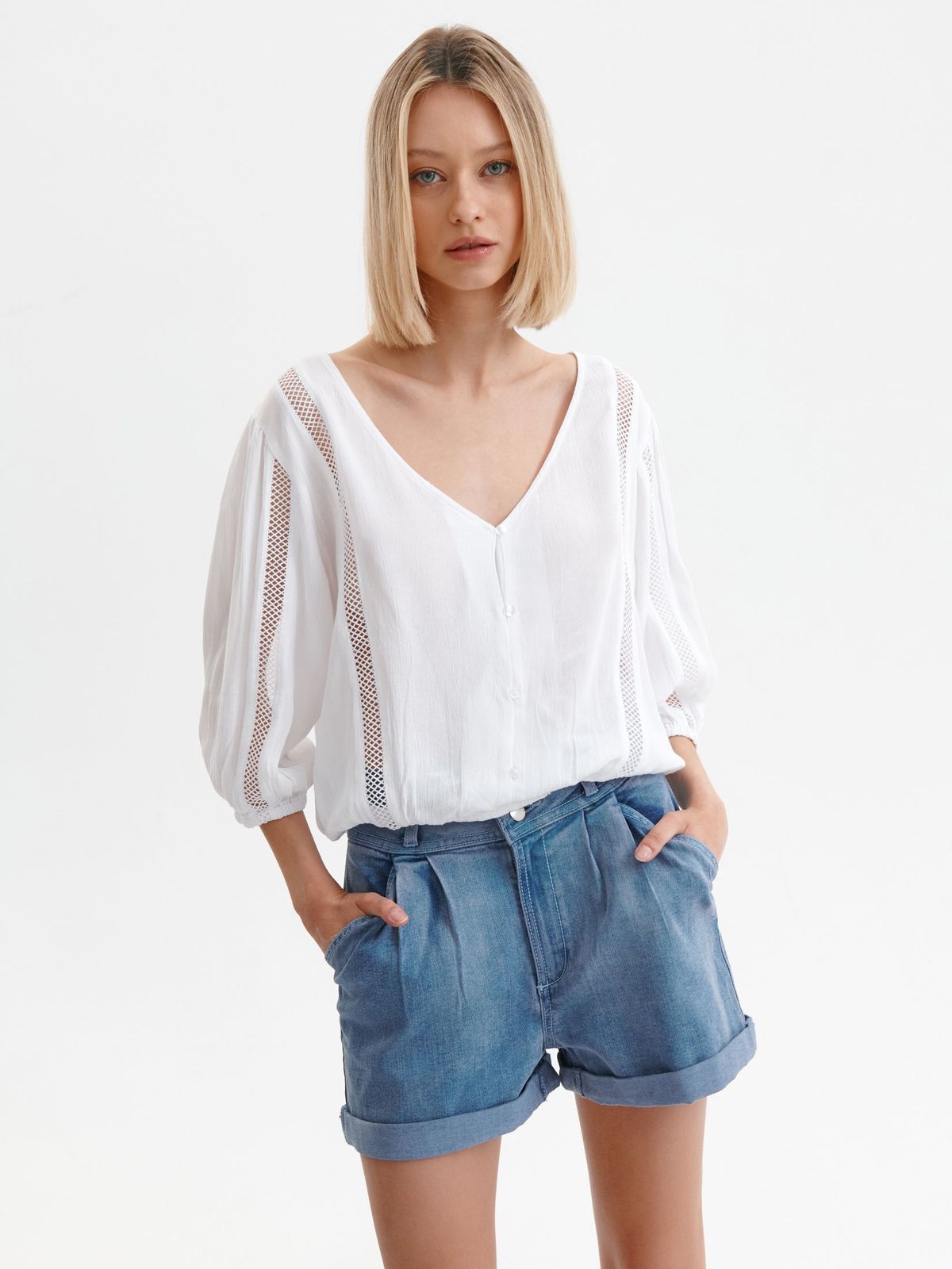 White women`s blouse loose fit thin 